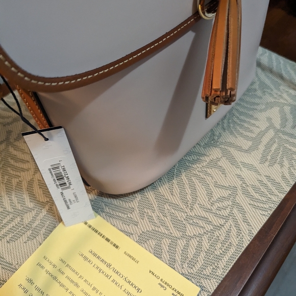 Dooney & Bourke - Picture 11 of 12